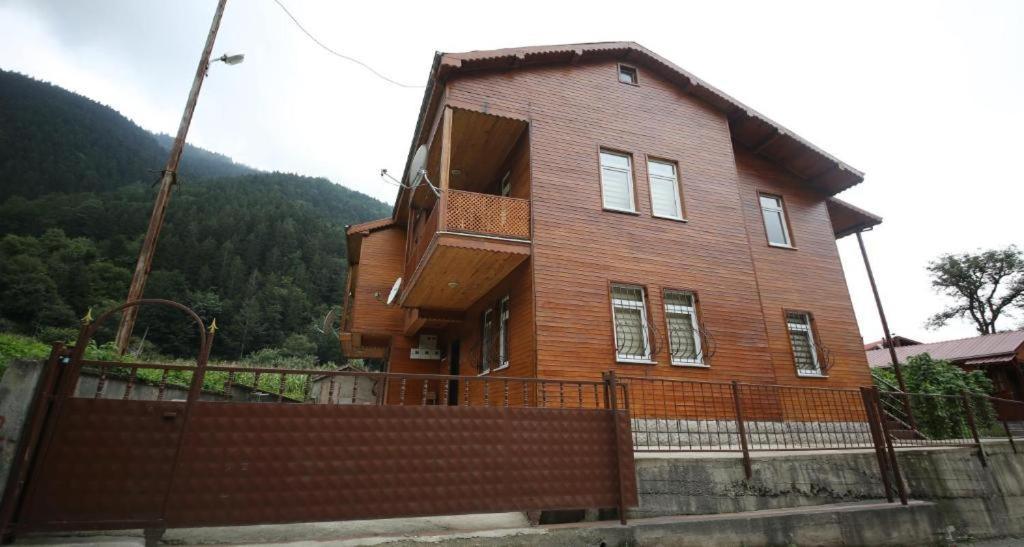 Guenes Apart Apartment